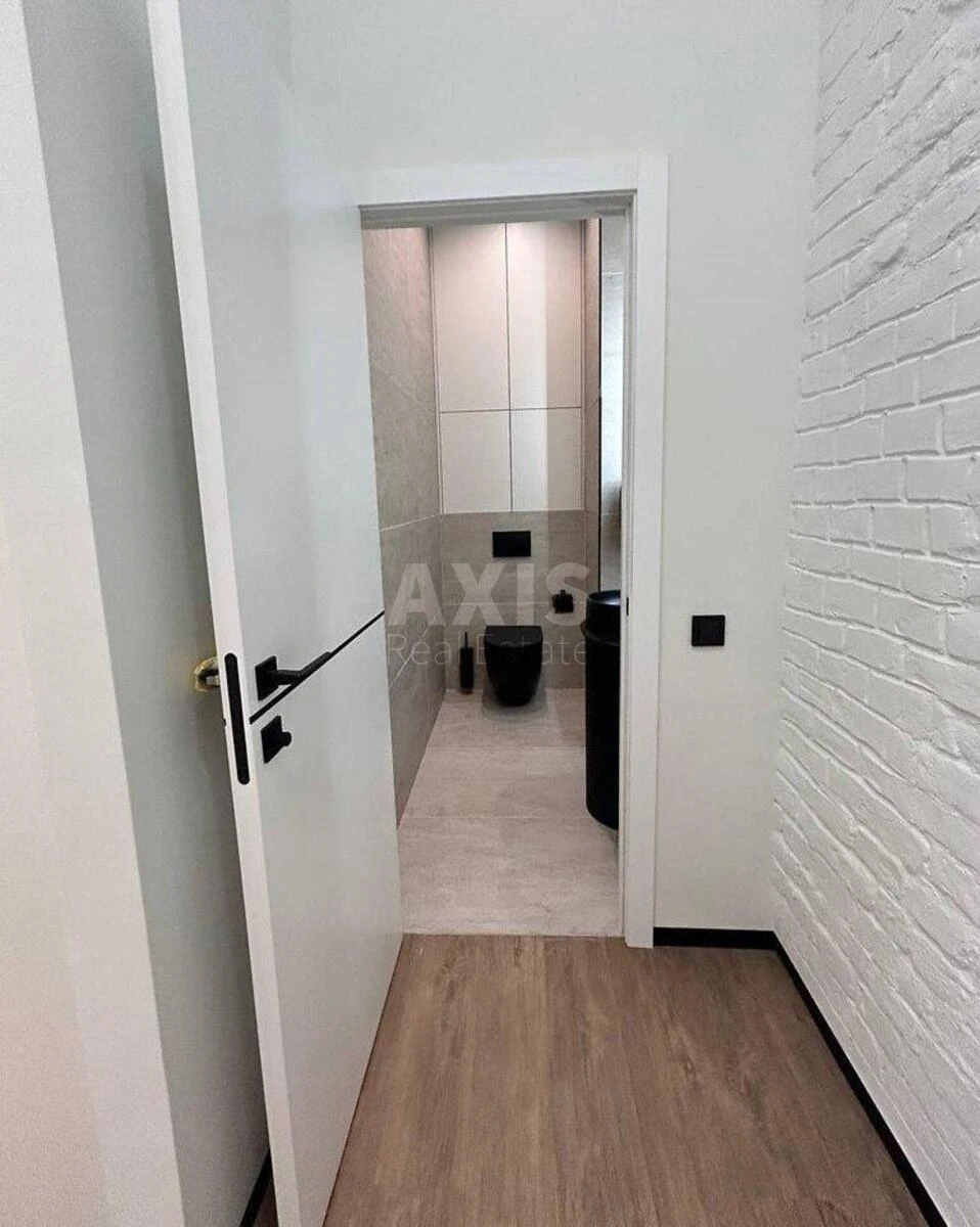 Офис ул. Богдана Ступки 3, 77м2690982