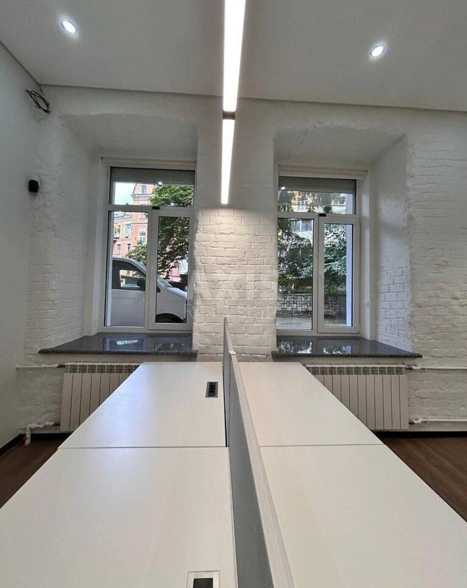 Office vul. Bohdana Stupky 3, 77m2690983