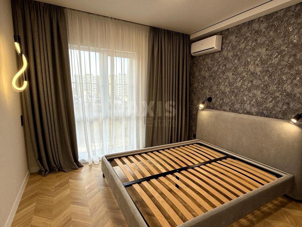 2к квартира ул. Михаила Максимовича 246576518