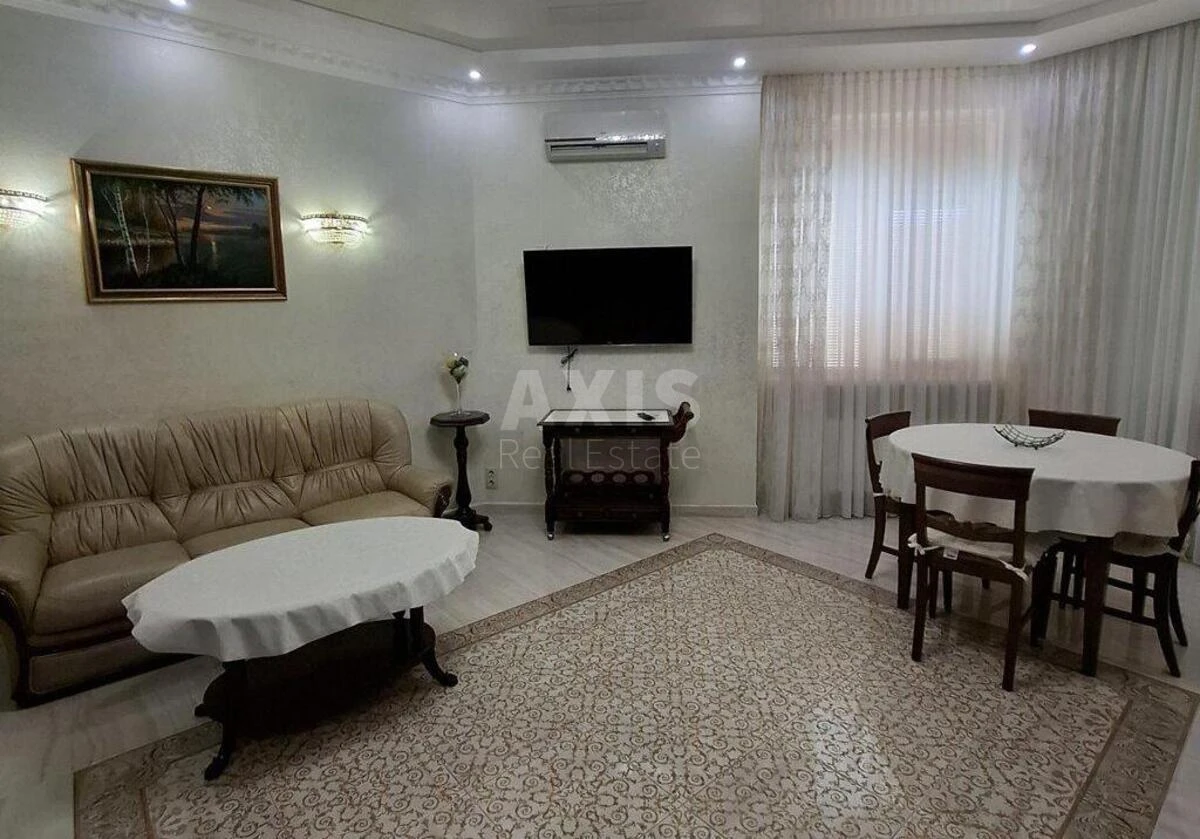 3k apartment vul. Jevgena Konoval'cja 44А711112