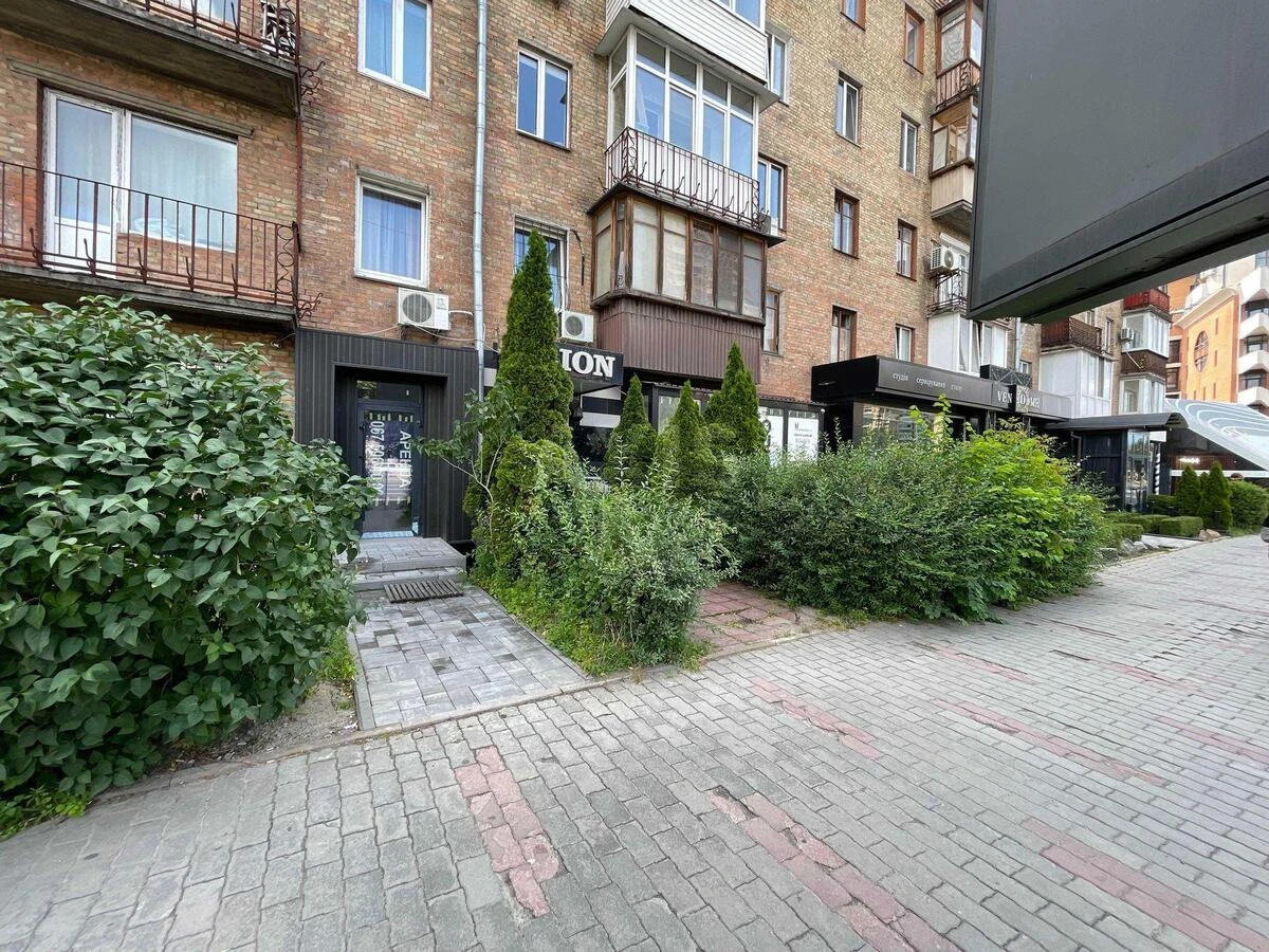 Объект торговли бул. Леси Украинки 30, 45м2712103