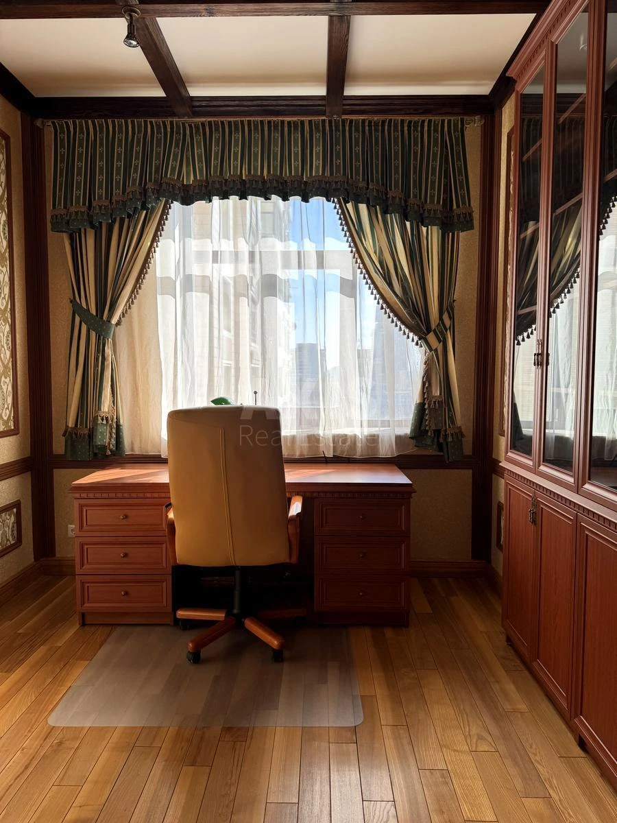 3к квартира ул. Крещатик 27Б6871210