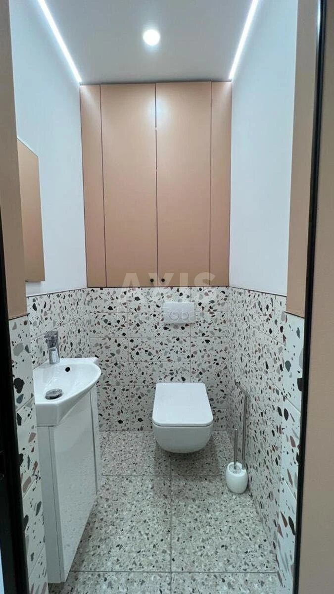 Office prov. Kozlovs'kogo Ivana 4, 48m2710236