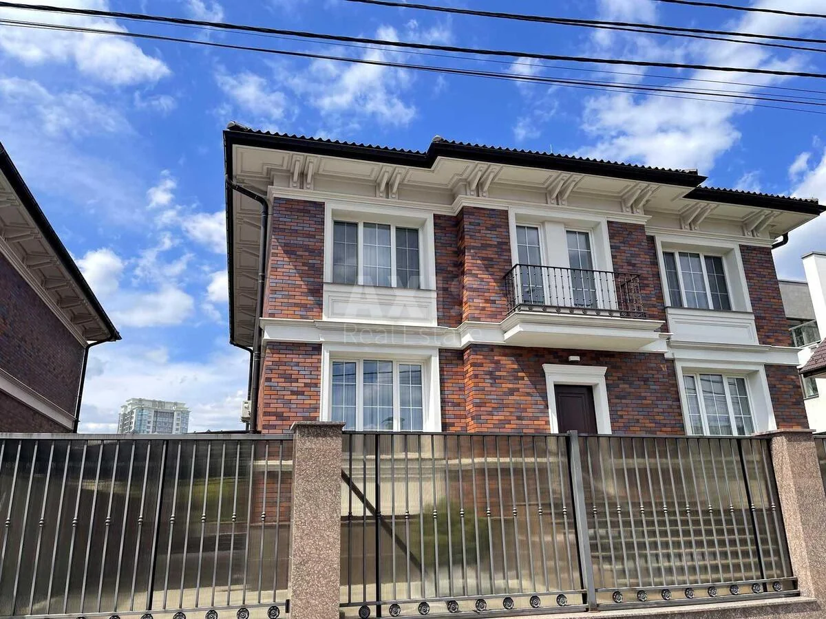 House vul. Vil'shans'ka, 450m2, Kyiv city