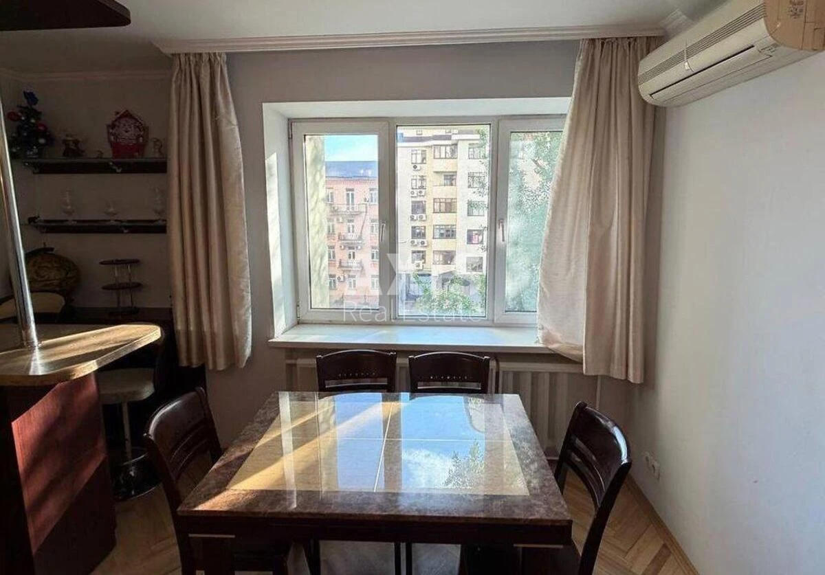 3k apartment vul. Antonovycha One hundred and three A687640