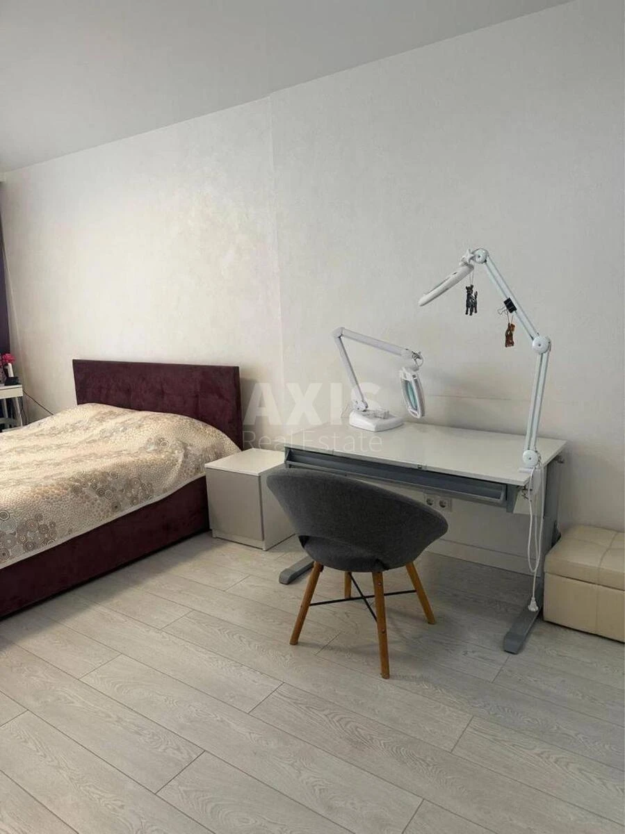 2к квартира ул. Василия Тютюнника 37/1710865
