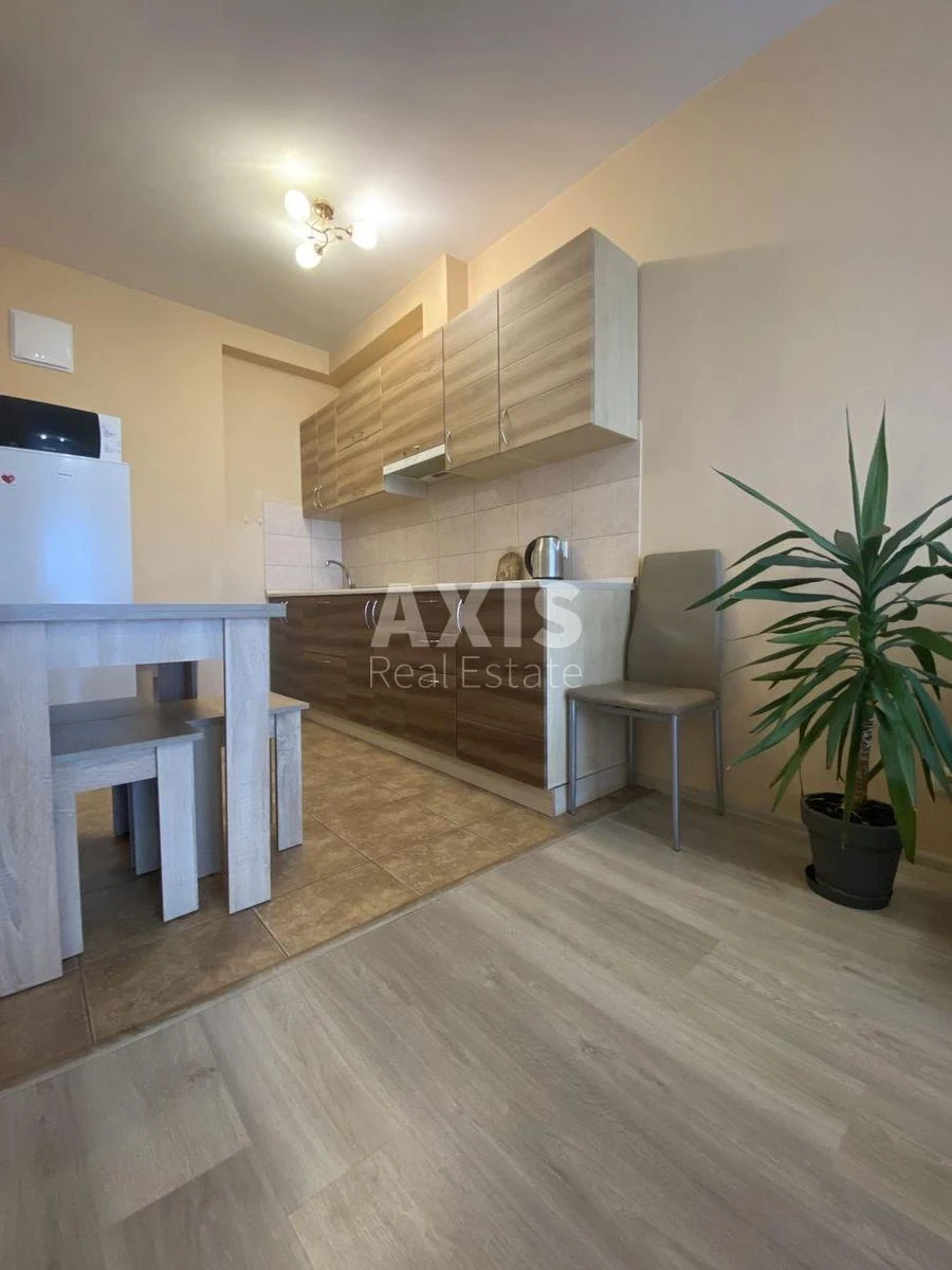 2k apartment vul. Lypkivs'kogo Vasylja Mytropolyta Sixteen A44372