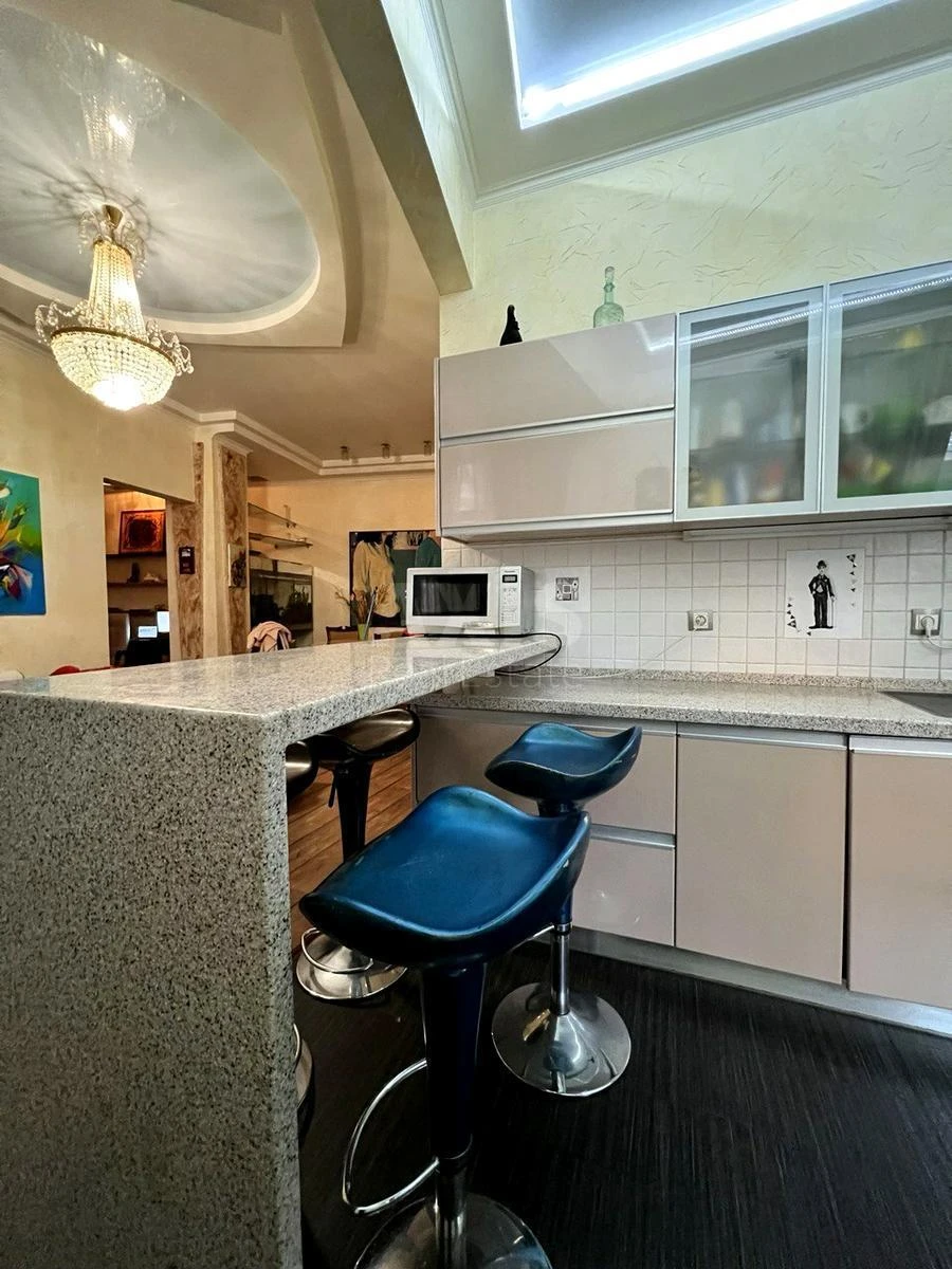 4к квартира ул. Крещатик 2565484
