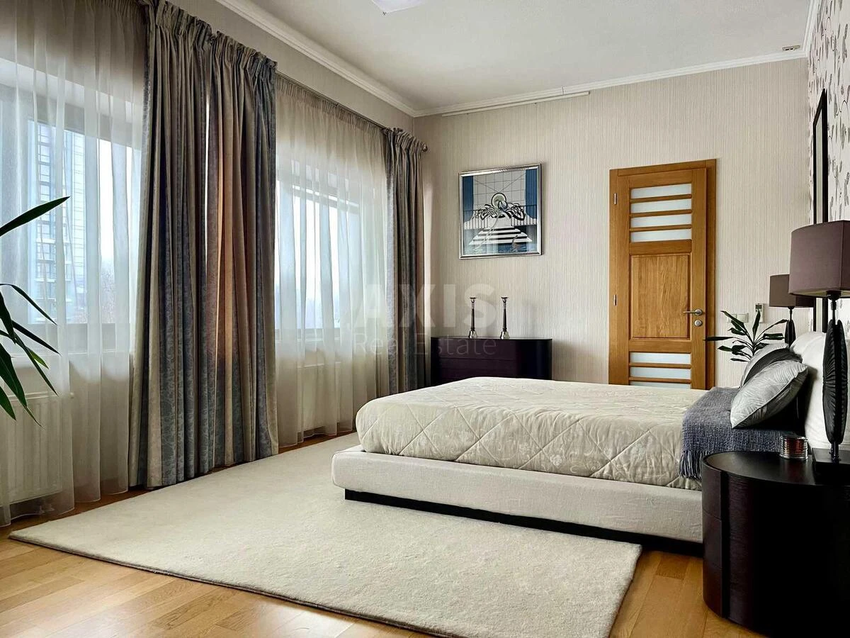 House vul. Redutna, 575m2, Kyiv city7045413
