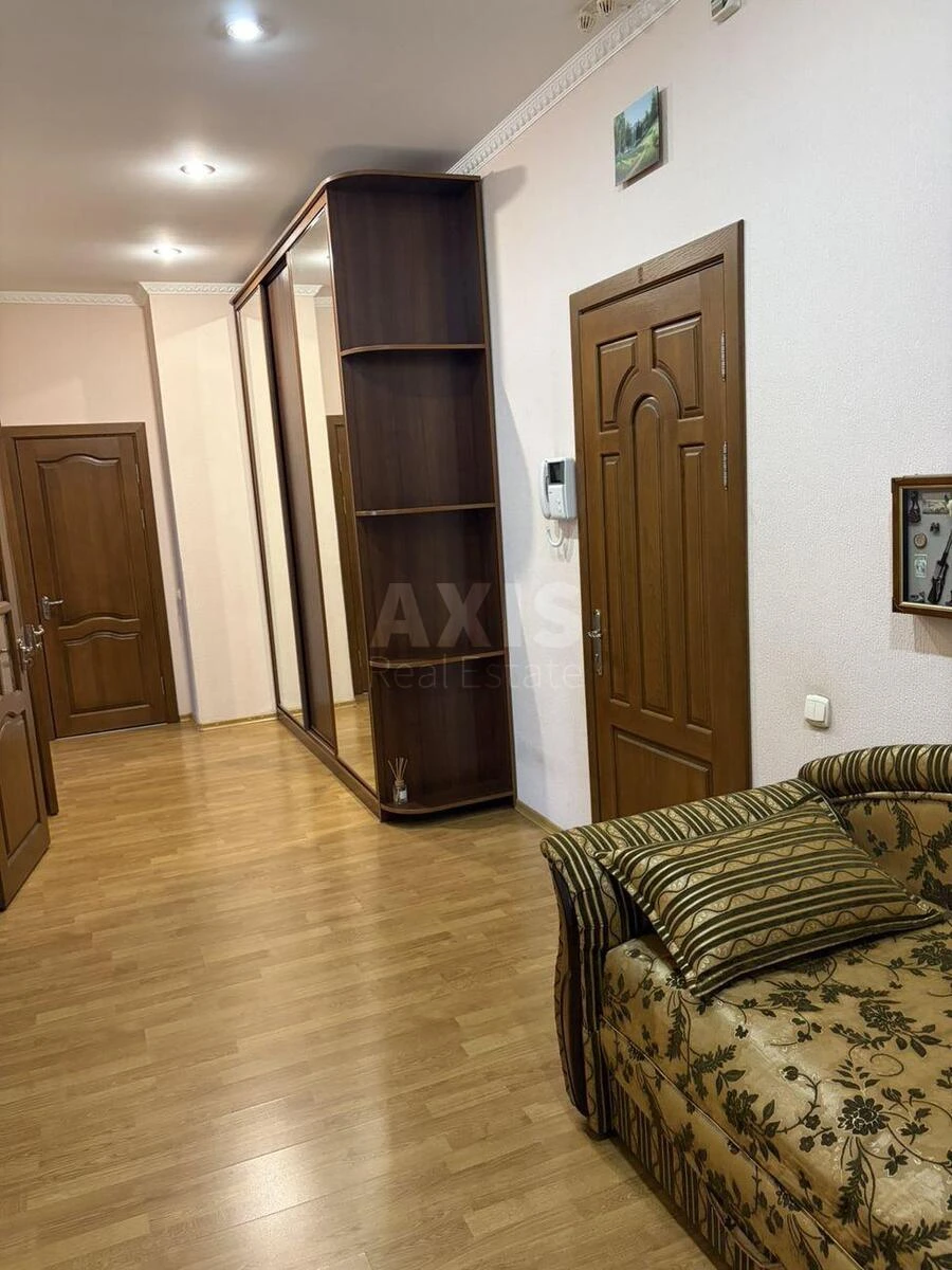 2к квартира ул. Дмитриевская 697095518