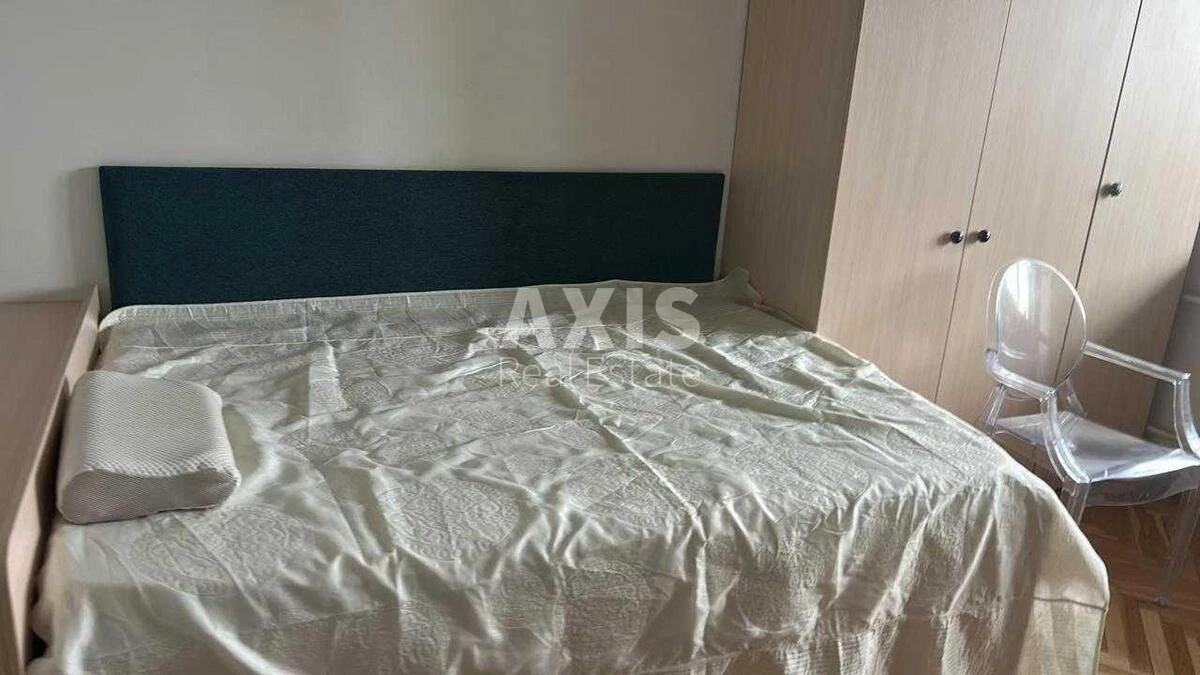 3к квартира ул. Ичкерская 18697467