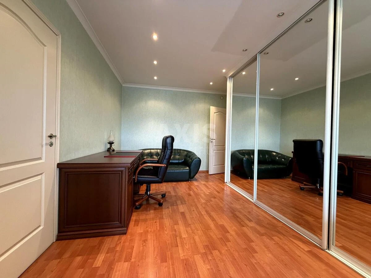 4k apartment vul. Zhmachenka Generala 2689675