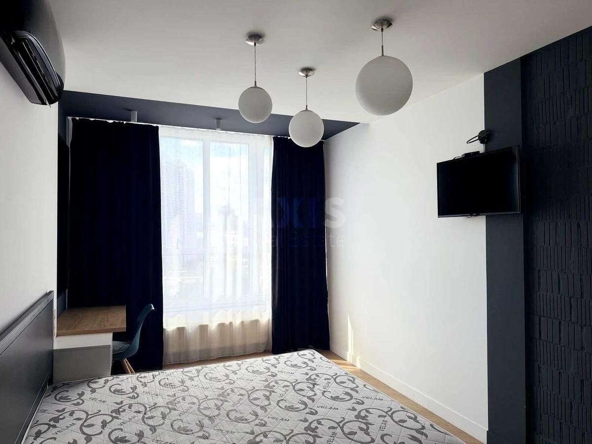 1k apartment pr-t Berestejskij 5В705383