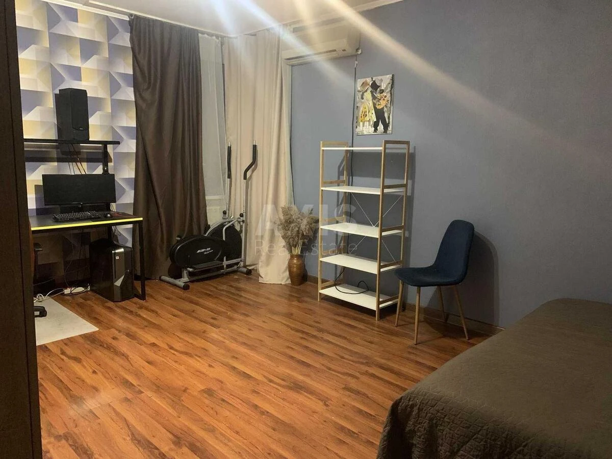 2к квартира пр-т Леся Курбаса 5В682357