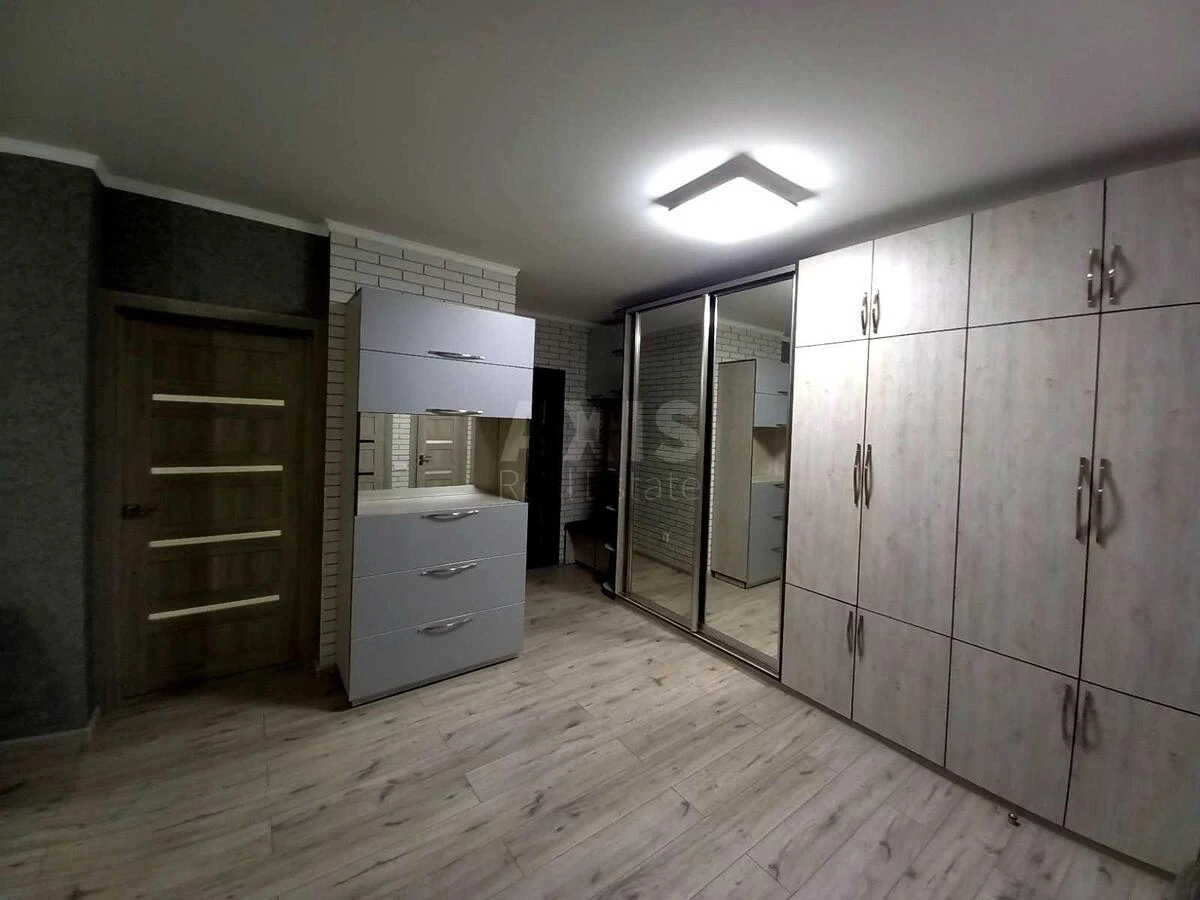 2к квартира пр-т Соборности 30А7126611