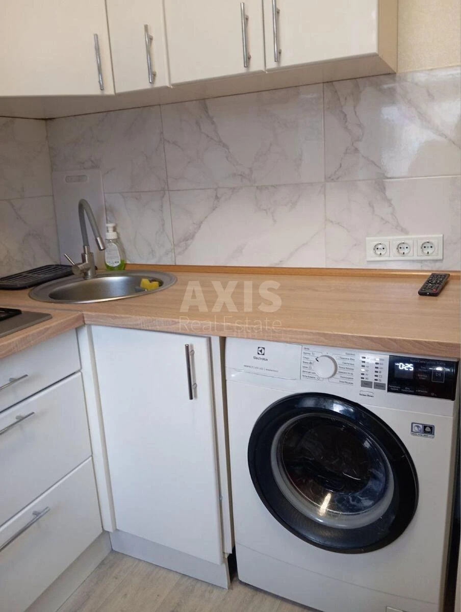 1k apartment vul. Skrypnyka Mykoly 168245