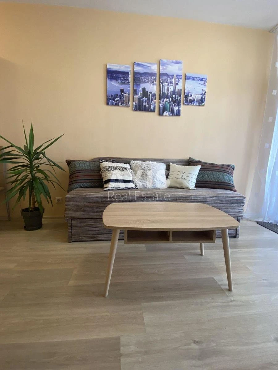 2k apartment vul. Lypkivs'kogo Vasylja Mytropolyta Sixteen A443725
