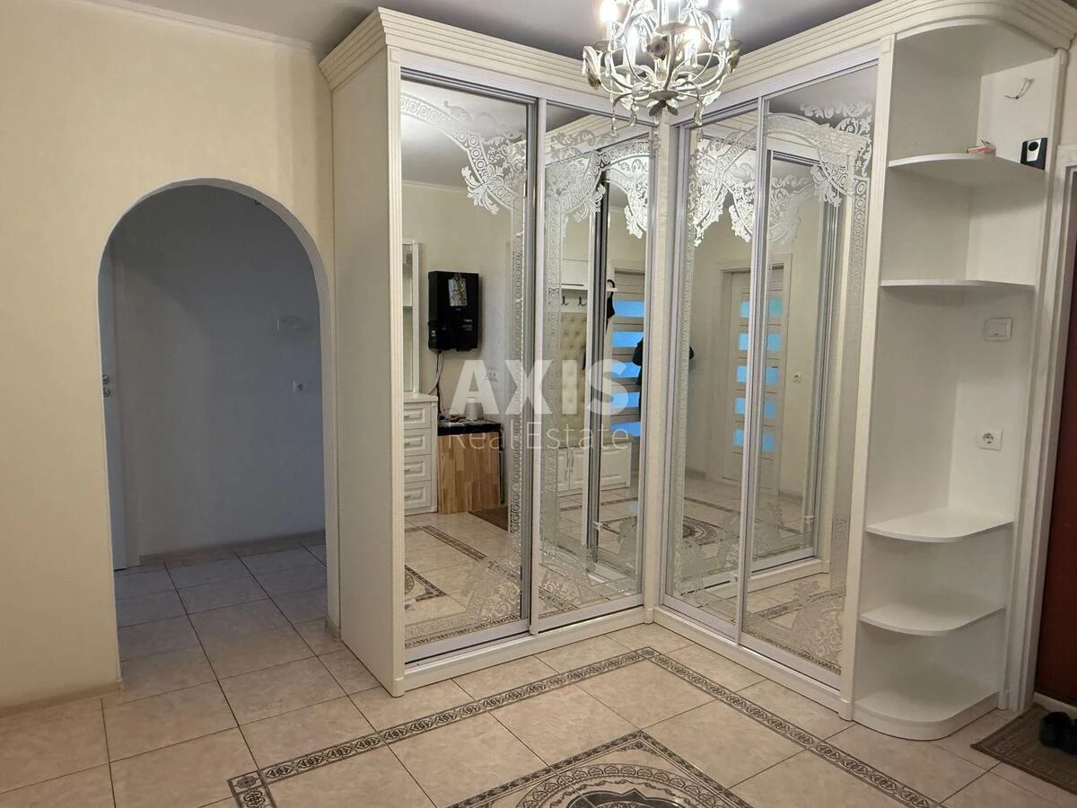 2к квартира пр-т Науки 606819912