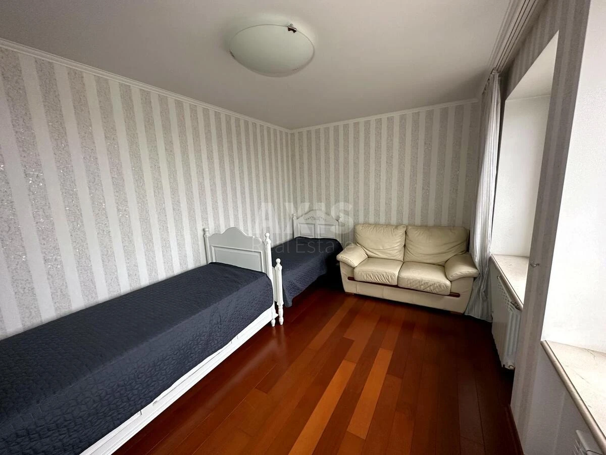 3k apartment prov. Vynogradnyj 1/116884010