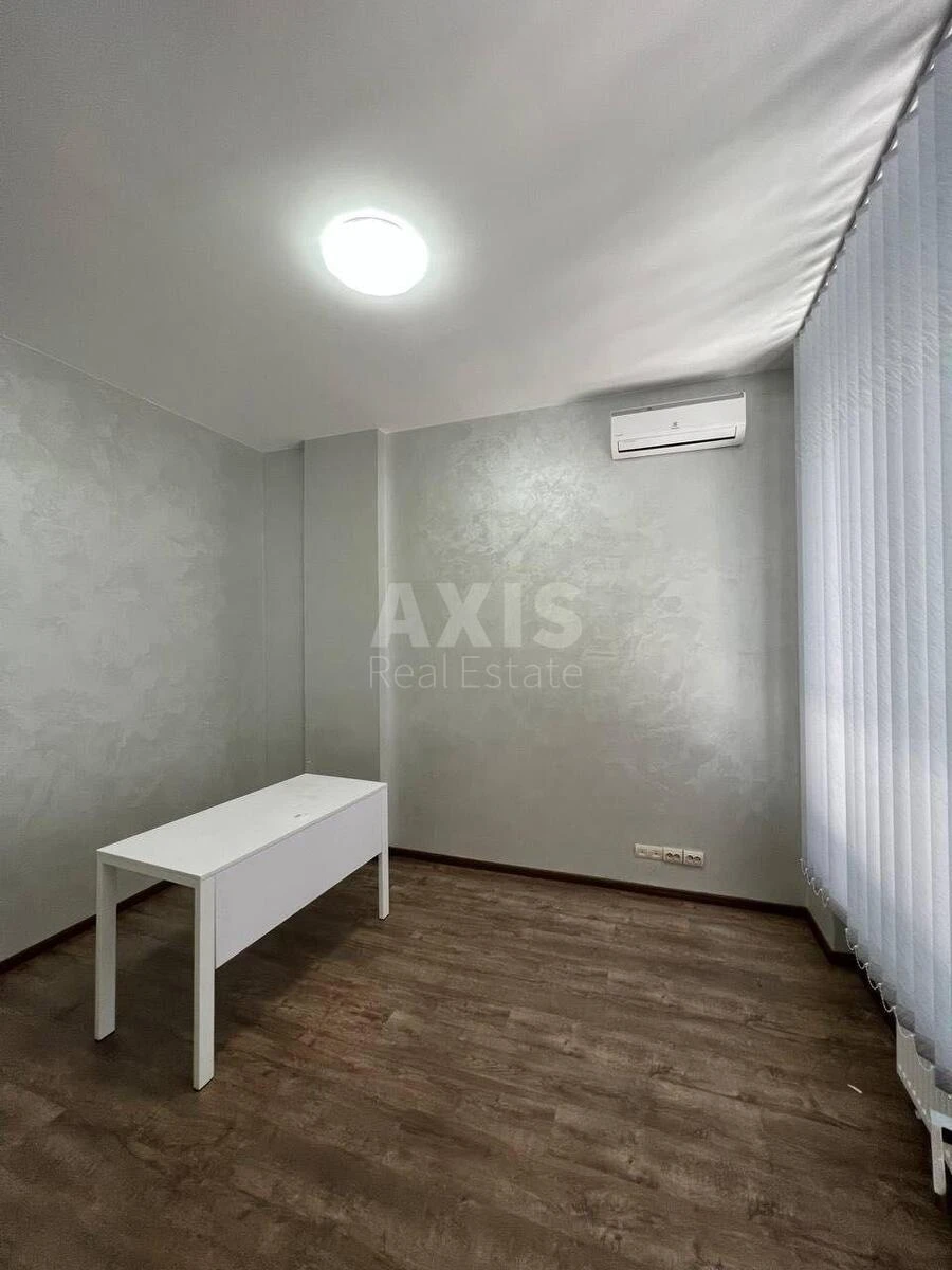 Office vul. Jevgena Konoval'cja 36Д, 60m2710363