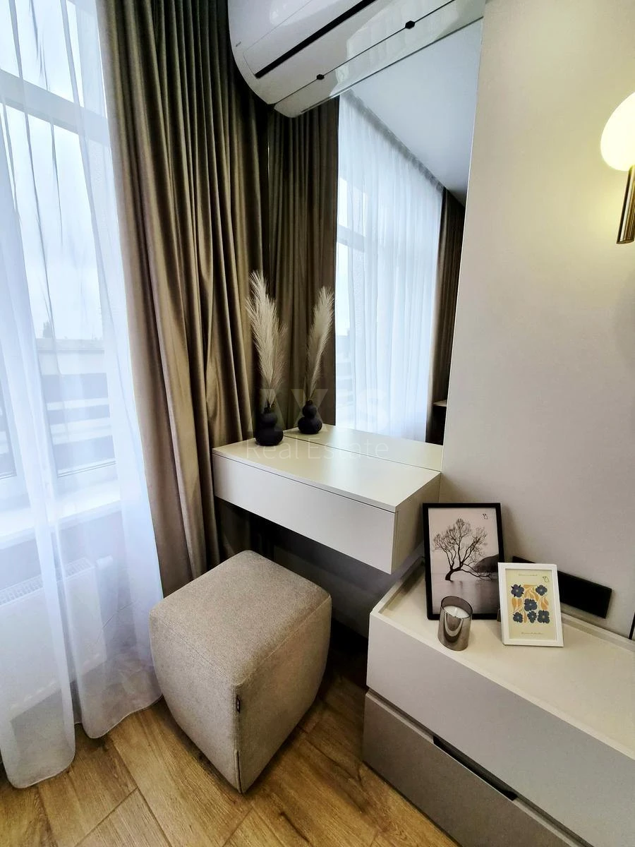 1k apartment vul. Sverstjuka Jevgena 4499895