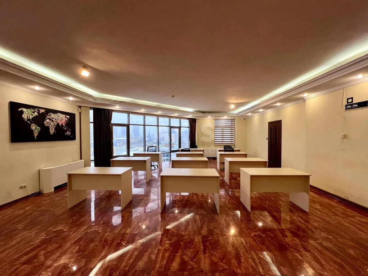 Office vul. Velyka Vasyl'kivs'ka 72, 194m2692591
