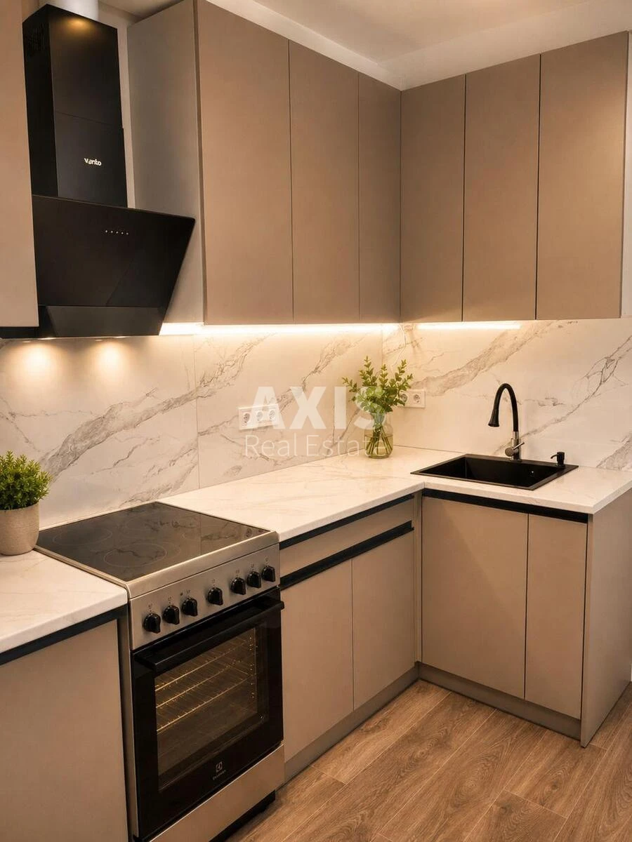 2k apartment pr-t Berestejskij 6771260