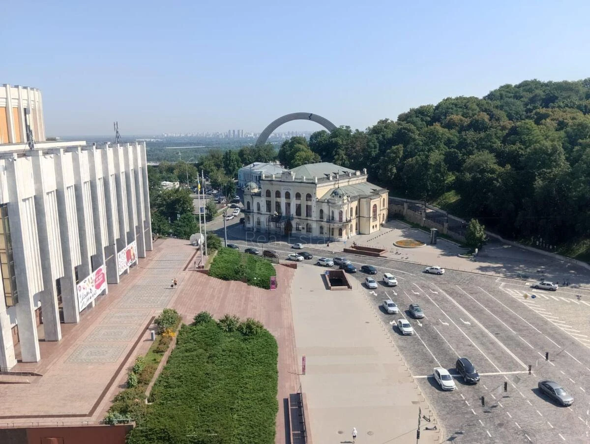 Office vul. Hreshhatyk 4, 120m2699581