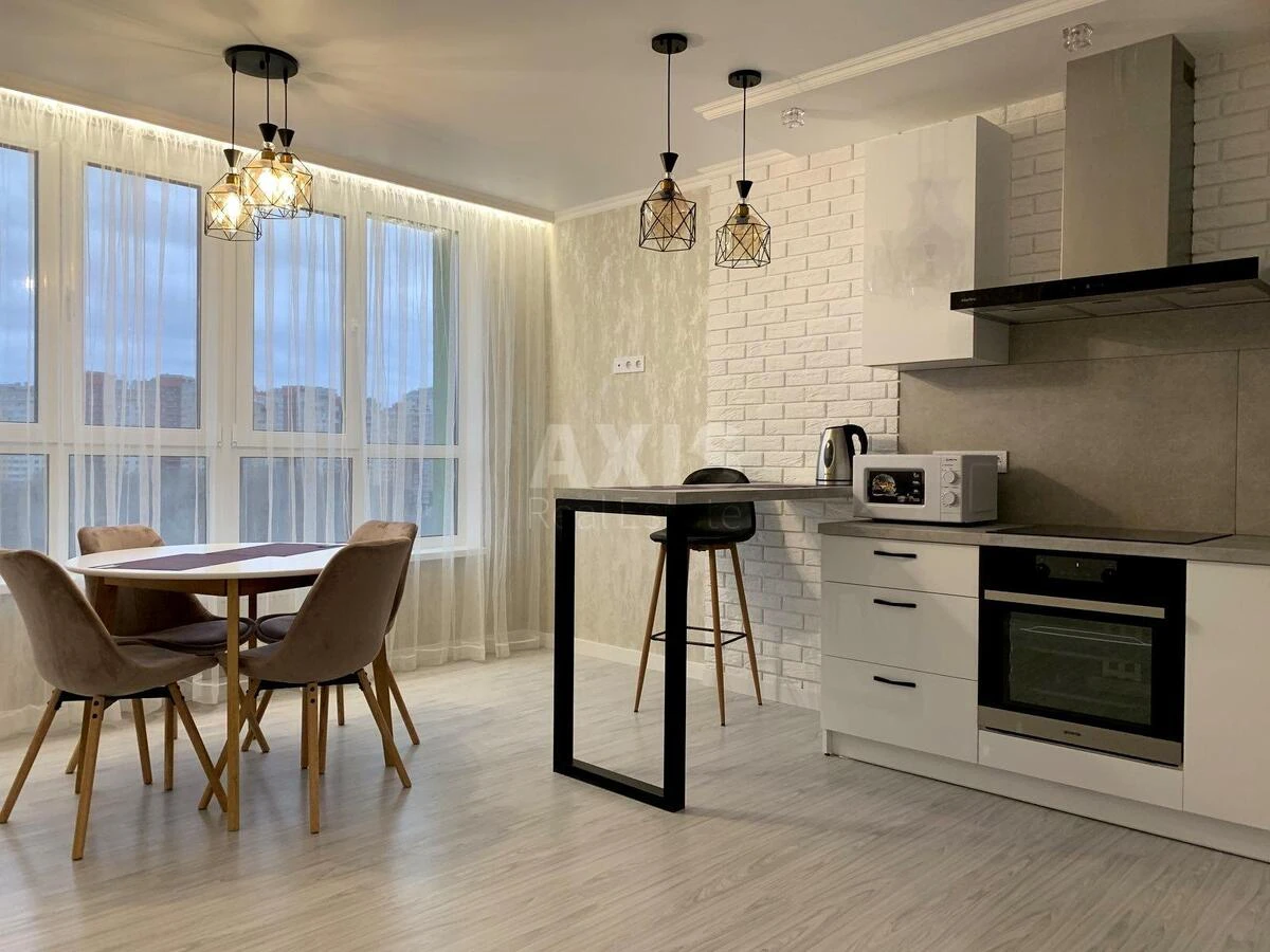 2к квартира ул. Михаила Максимовича 3271311