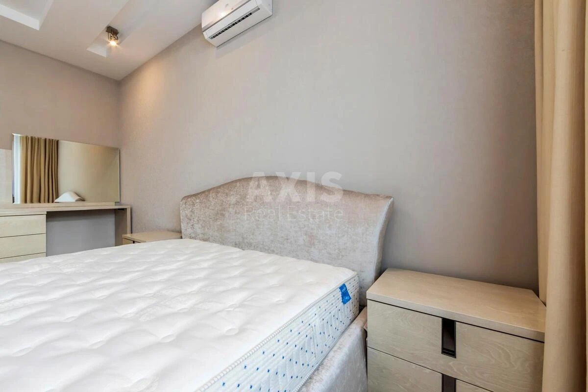 3k apartment nab. Dniprovs'ka 14689847