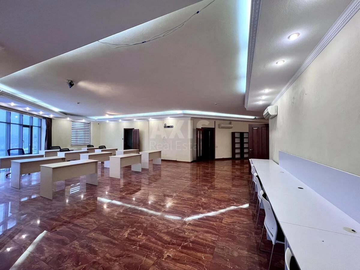 Office vul. Velyka Vasyl'kivs'ka 72, 194m2692595