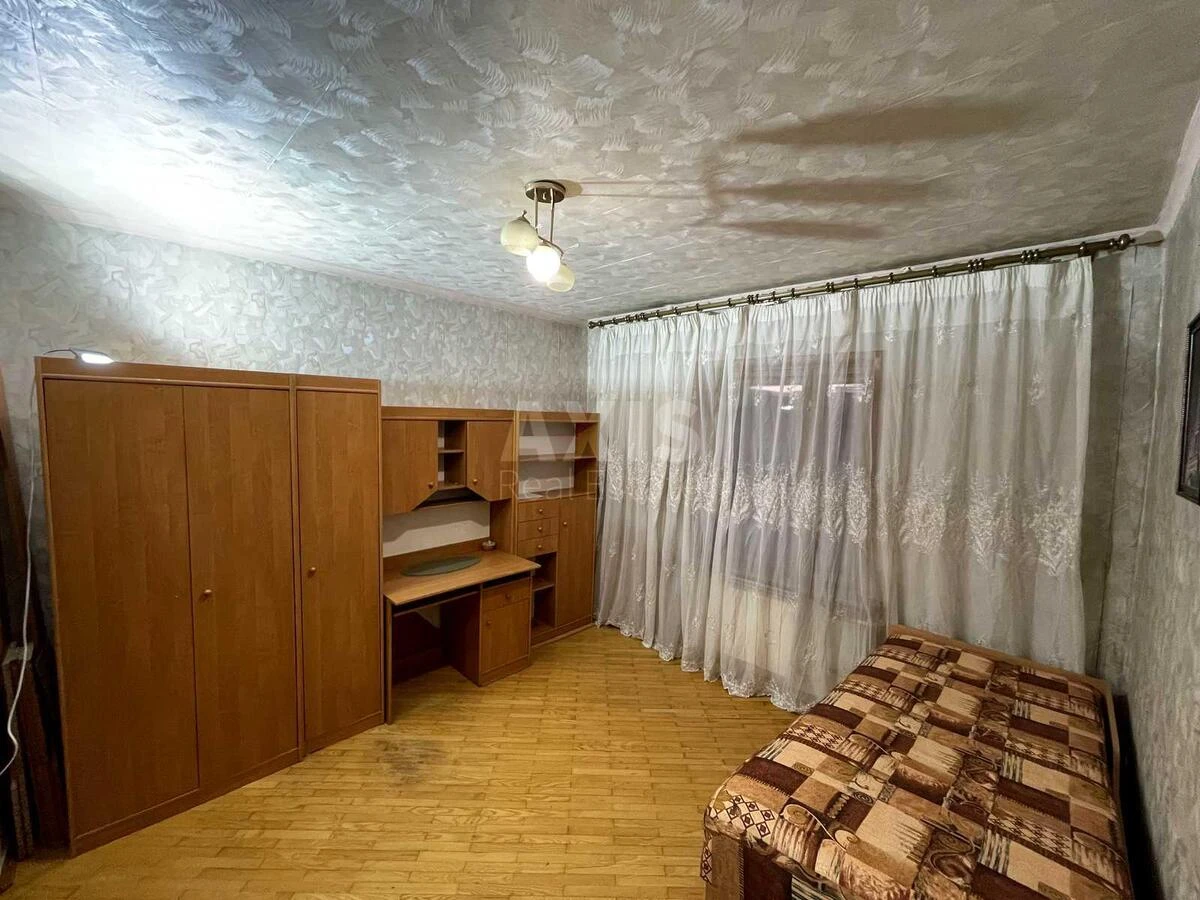 3к квартира ул. Срибнокильская 16708019