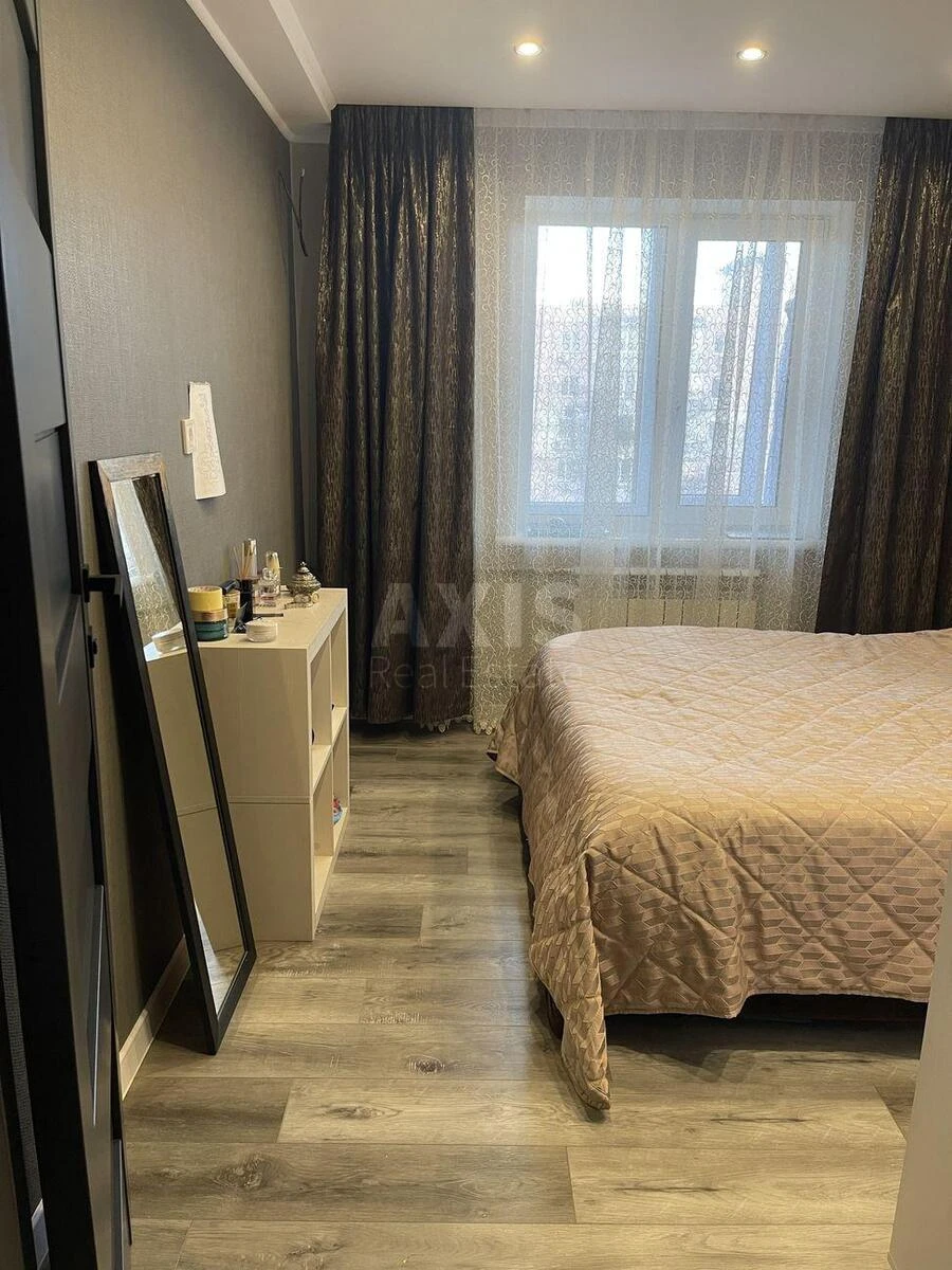 2k apartment vul. Jevgena Konoval'cja 37711566