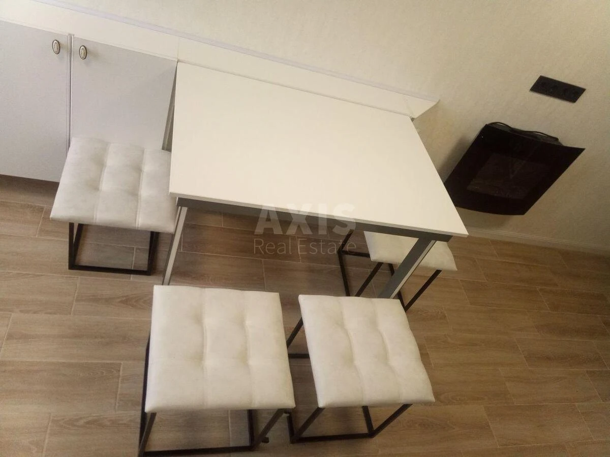 1k apartment vul. Bulahovs'kogo Akademika 2А685612
