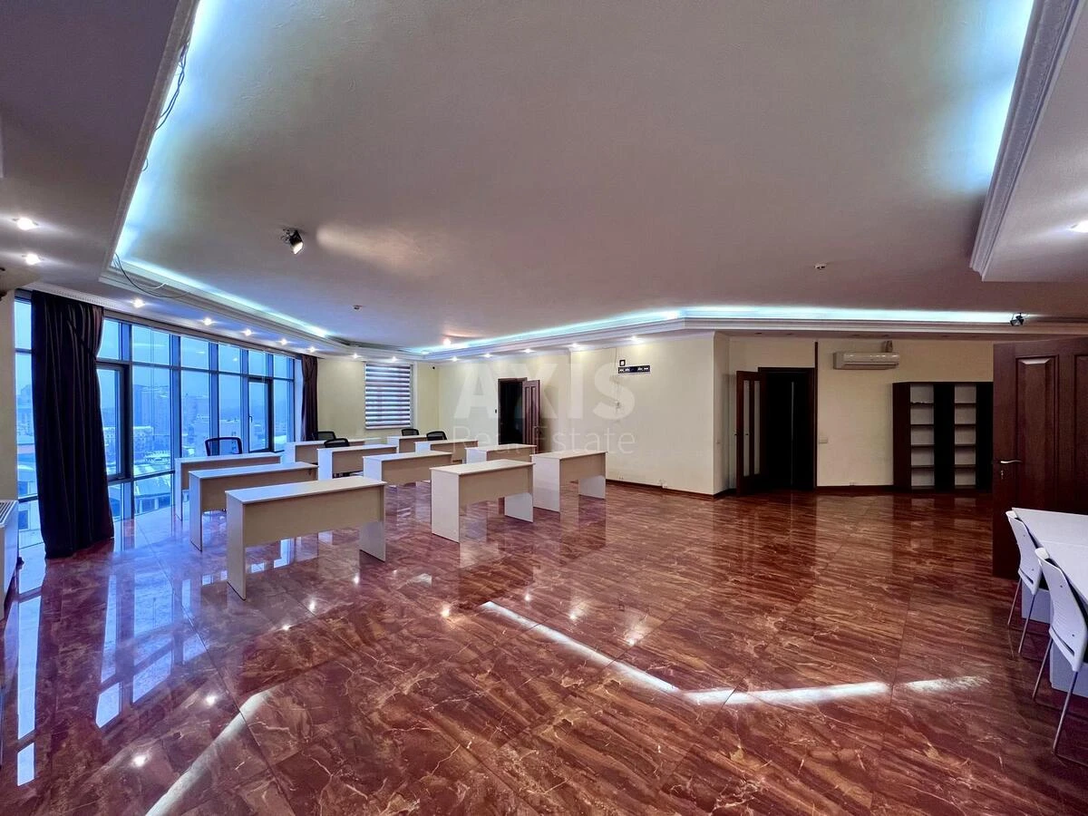 Office vul. Velyka Vasyl'kivs'ka 72, 194m2692596