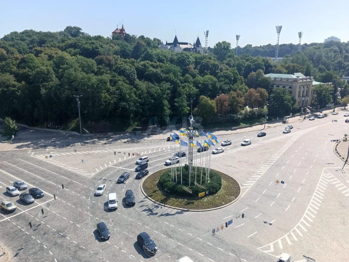 Офис ул. Крещатик 4, 120м2699580