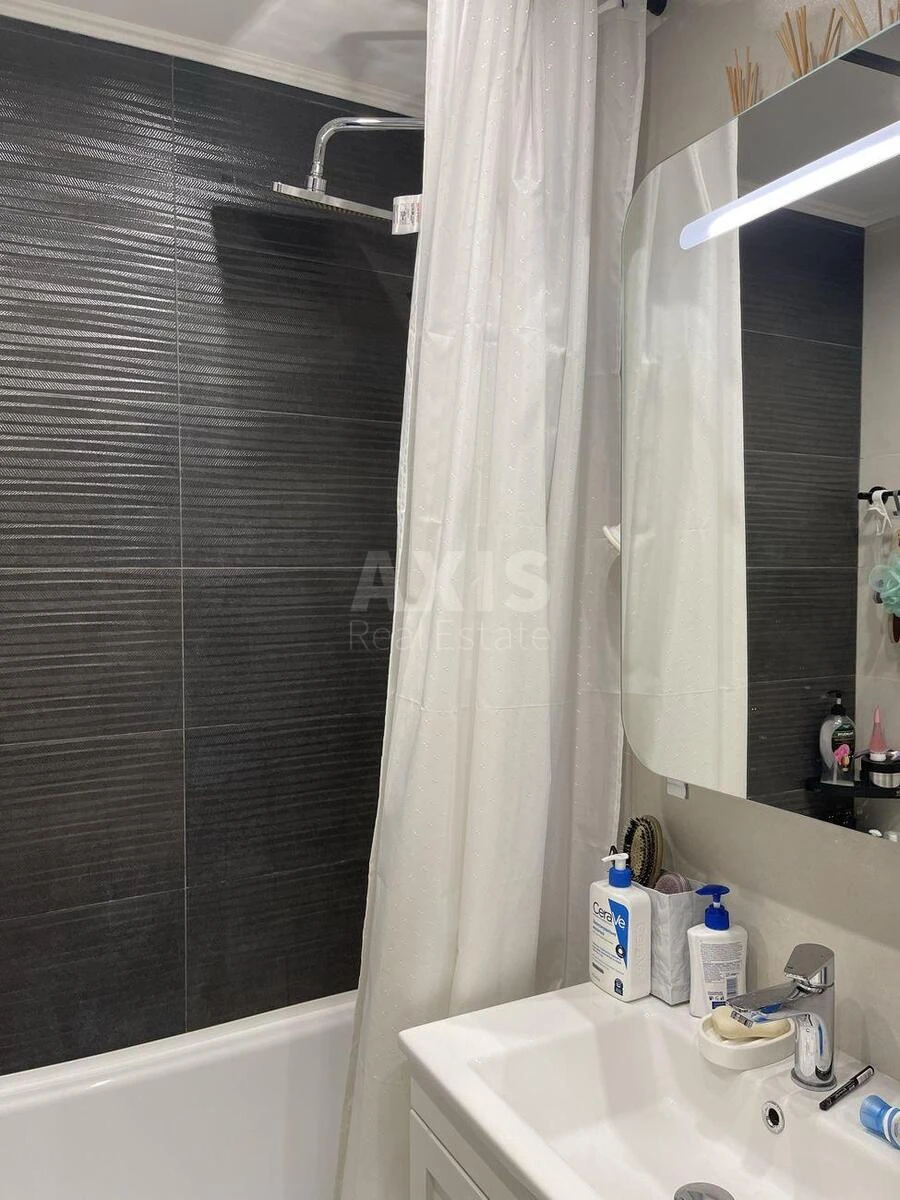2k apartment vul. Jevgena Konoval'cja 37711569