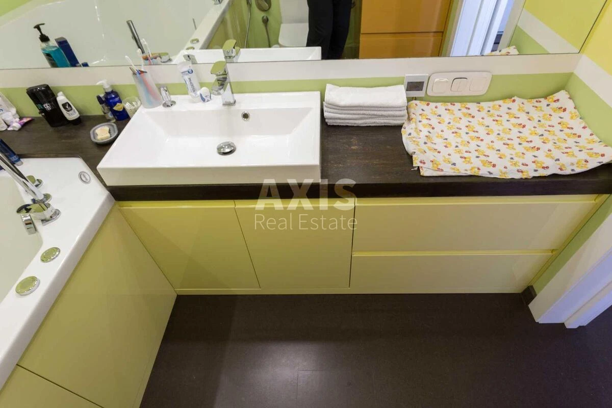 2k apartment vul. Ushyns'kogo One B6827311