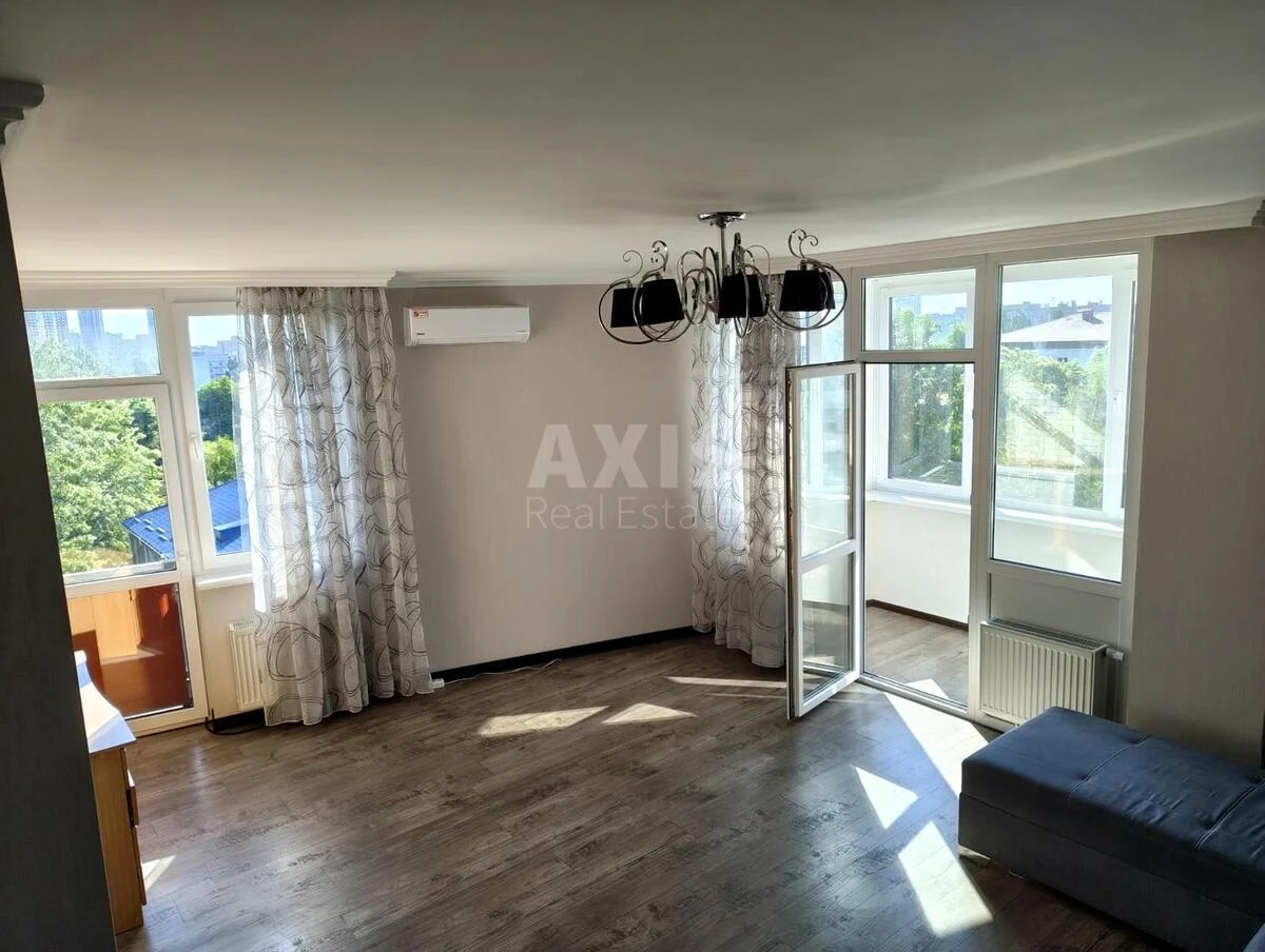 2k apartment vul. Yulia Zdanovska 71Б689681