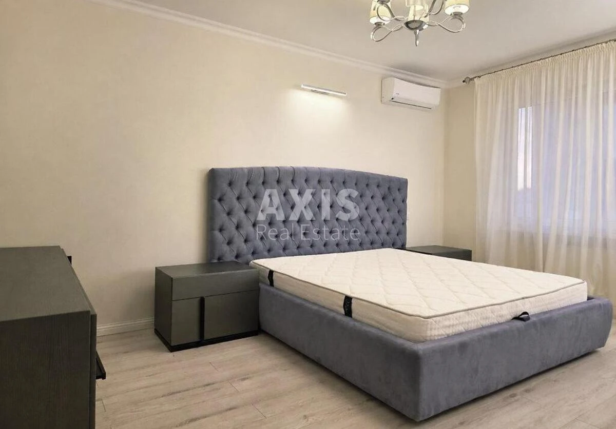 3k apartment vul. Yulia Zdanovska 34A709582
