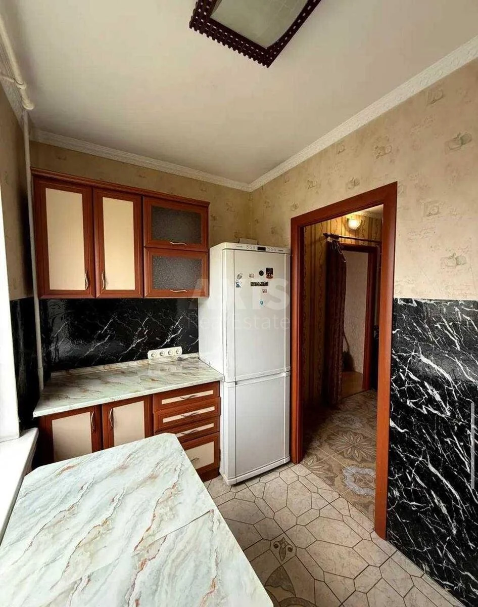 1k apartment vul. Rajduzhna 13В67396