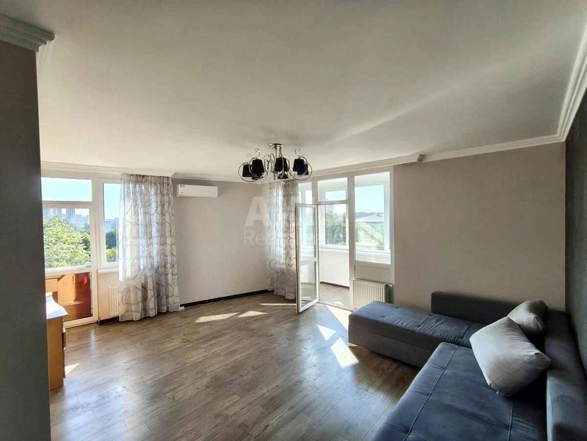 2k apartment vul. Yulia Zdanovska 71Б689682