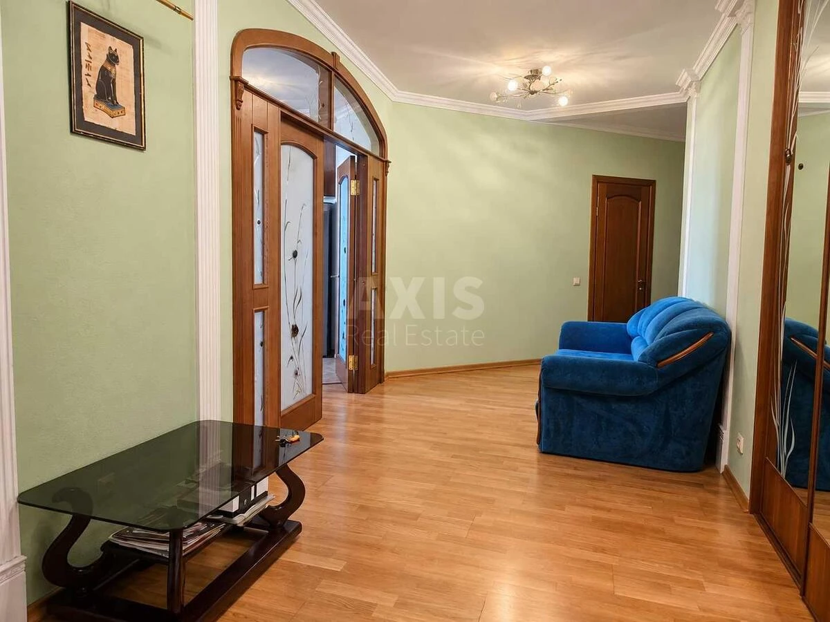 2к квартира ул. Голосеевская 13713677