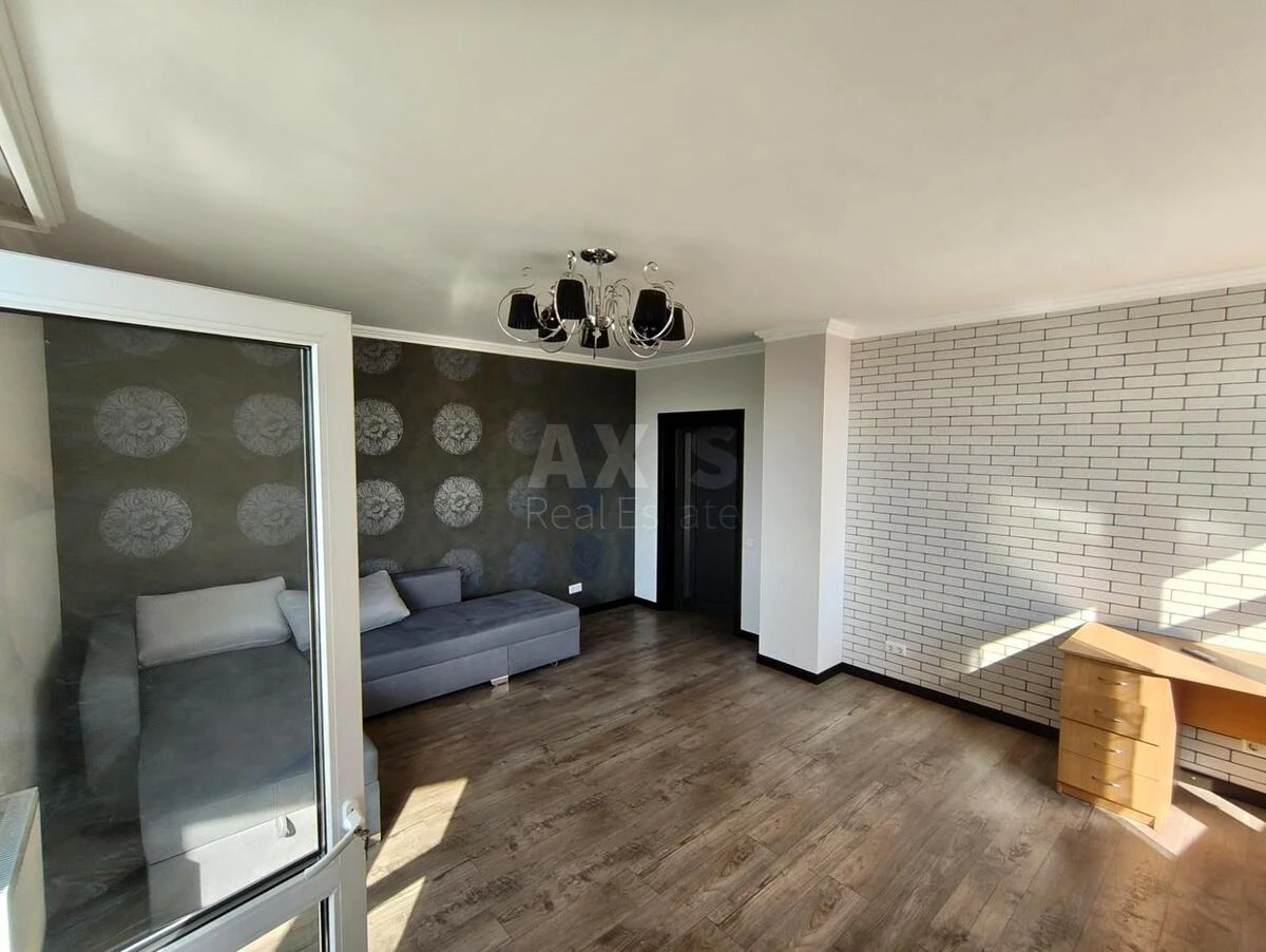 2k apartment vul. Yulia Zdanovska 71Б689683