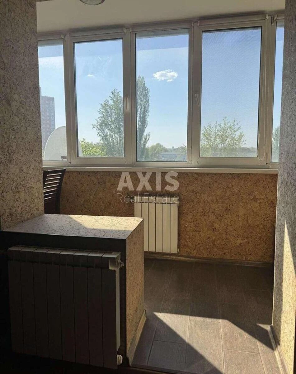 4k apartment vul. Kashtanova 106912314