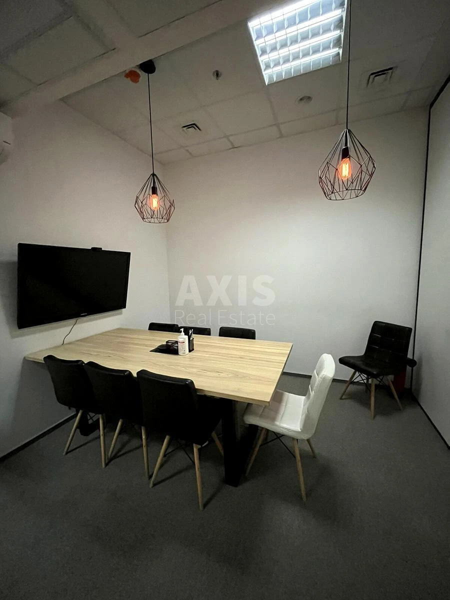 Office vul. Amosova Mykoly 12, 915m269244