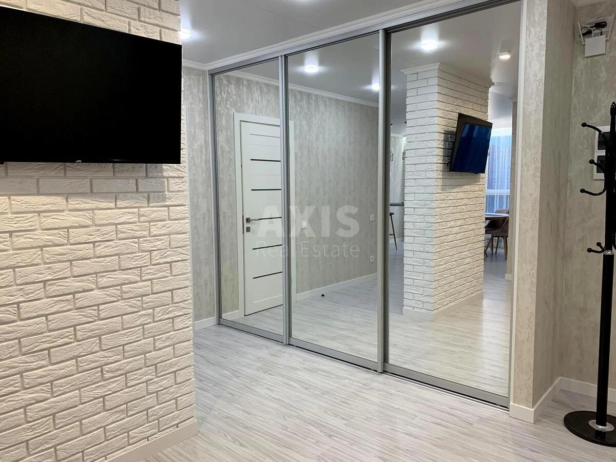 2к квартира ул. Михаила Максимовича 32713117