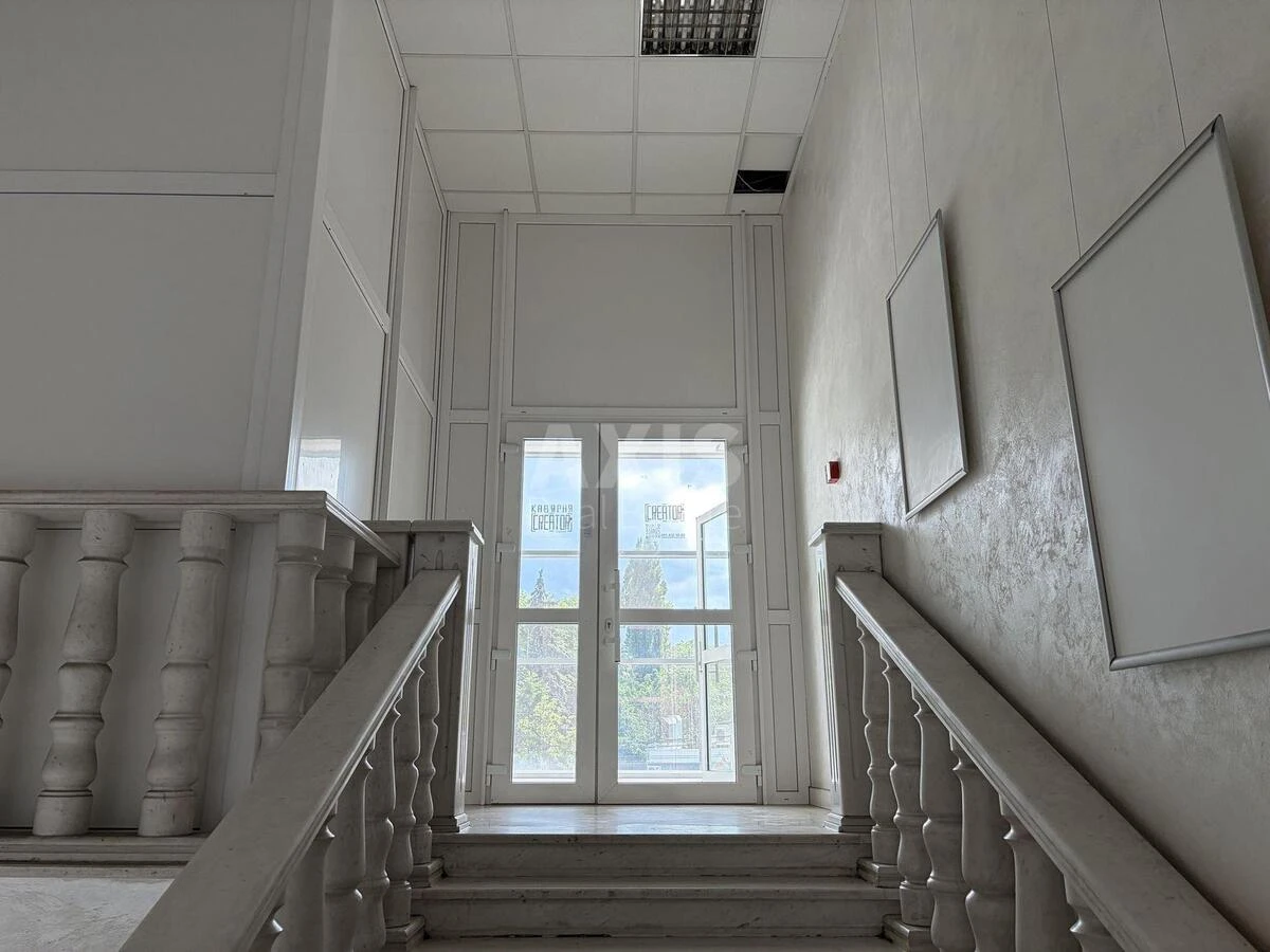Office pl. L'vivs'ka 8Б, 633m2689440