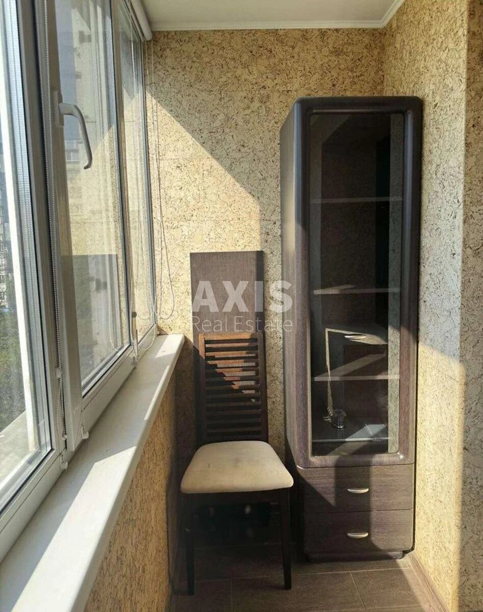 4k apartment vul. Kashtanova 106912315