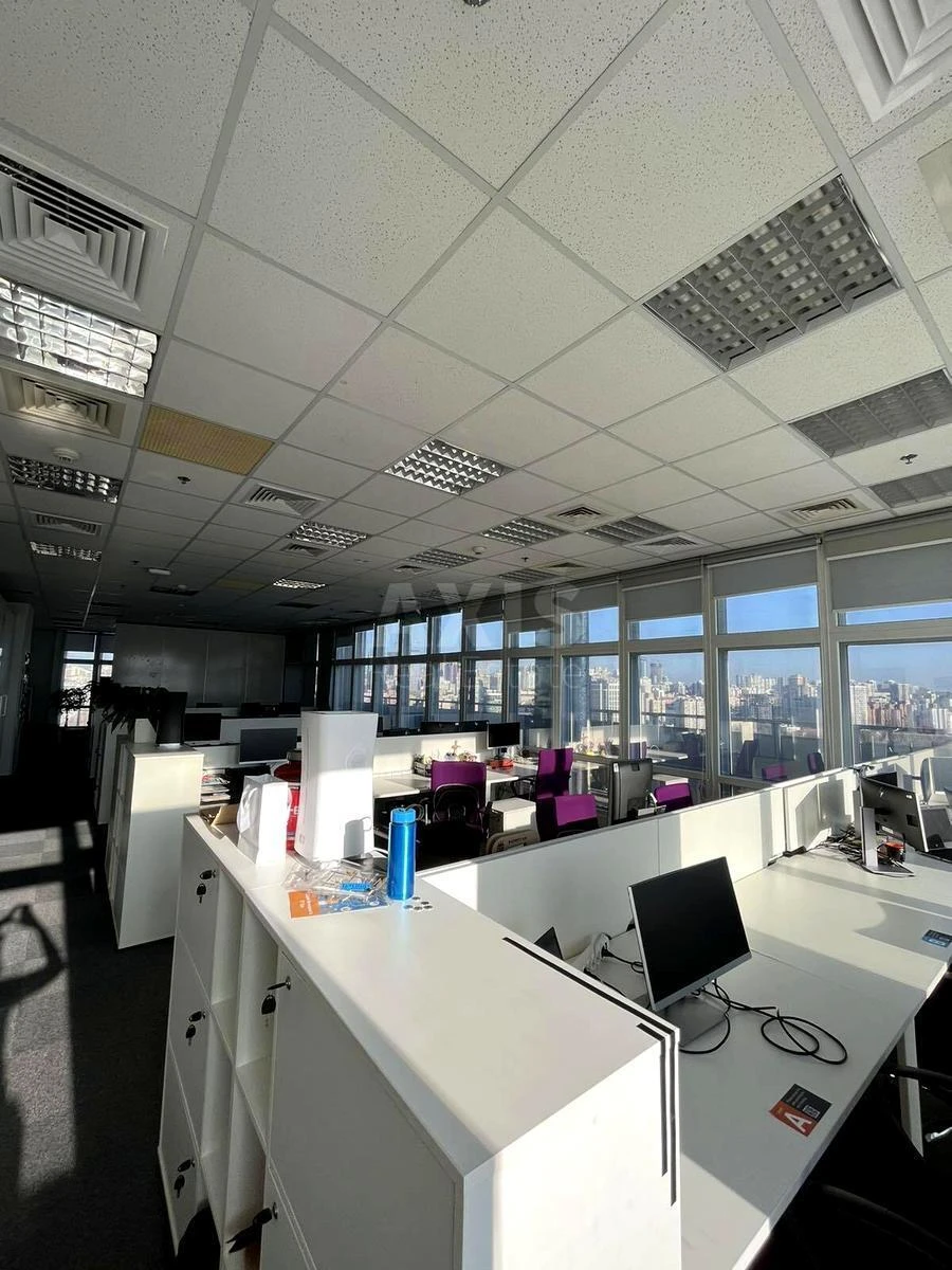 Office vul. Amosova Mykoly 12, 915m2692440